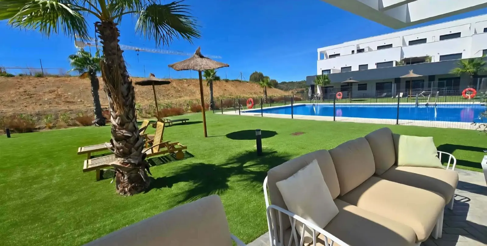 Venta de apartamento en planta baja en Estepona 12