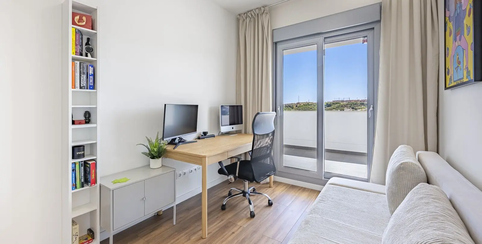 Sale of ground floor apartment in Estepona 2