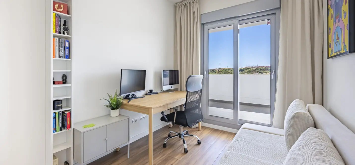 Sale of ground floor apartment in Estepona 1