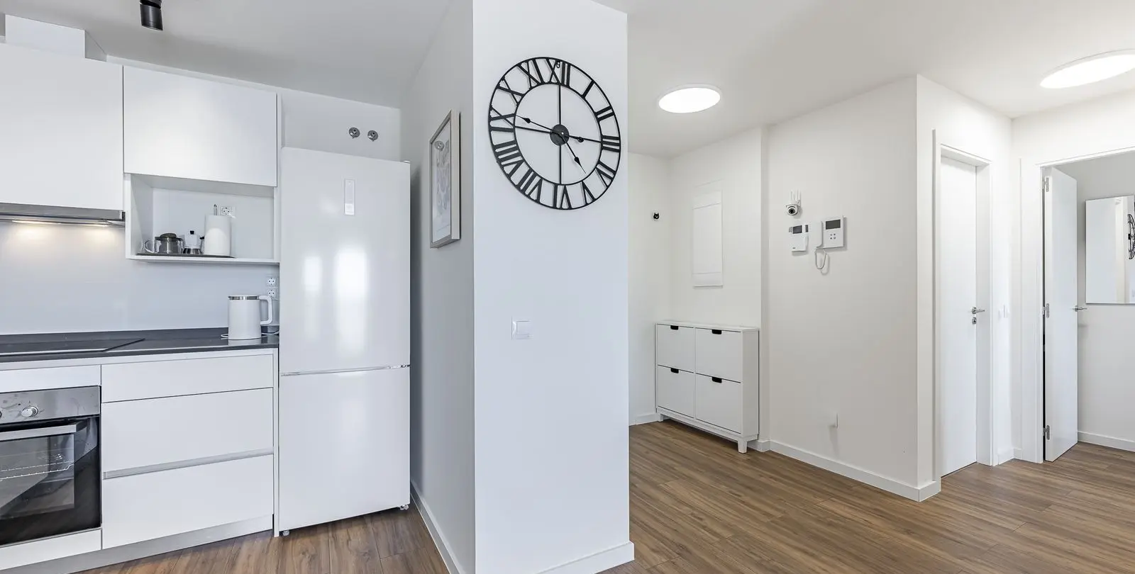 Sale of ground floor apartment in Estepona 10