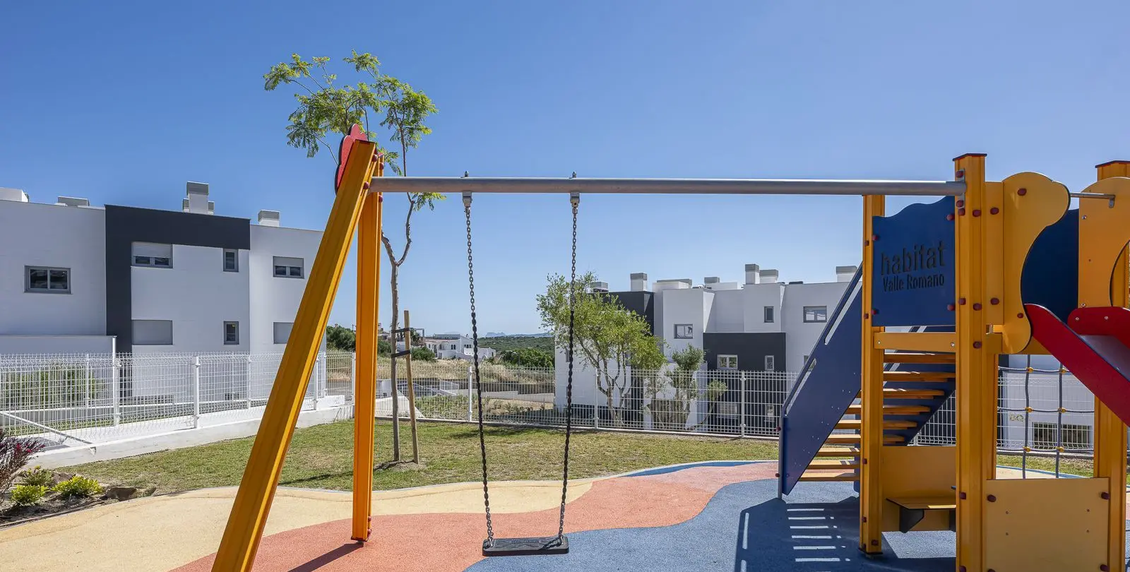 Sale of ground floor apartment in Estepona 24
