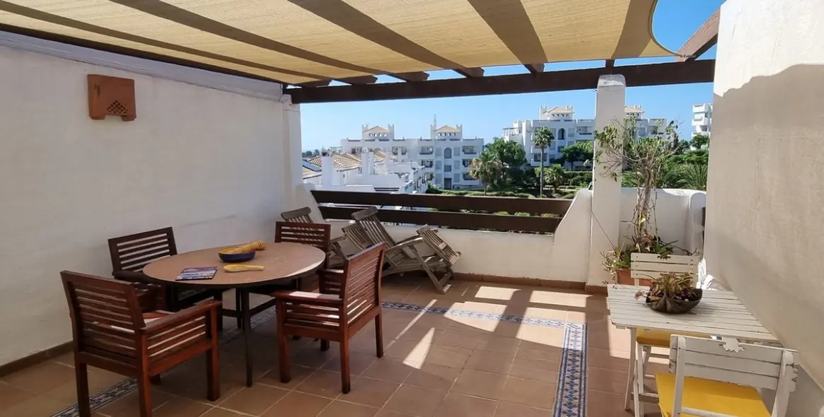 Sale of penthouse in Selwo 5
