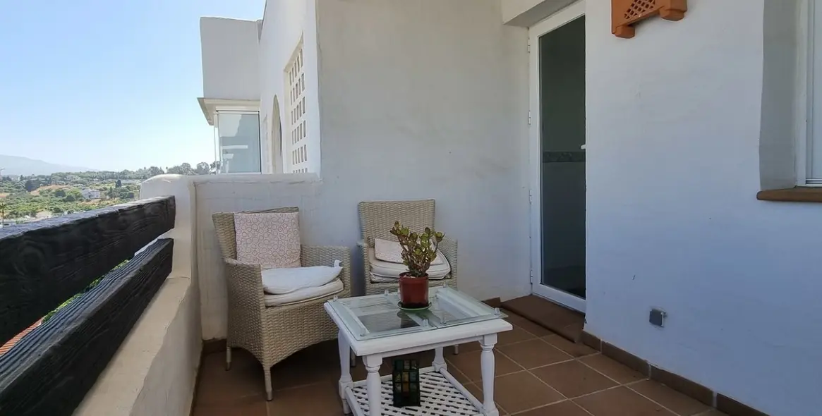 Sale of penthouse in Selwo 12