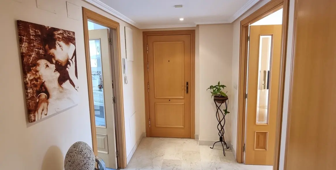 Sale of penthouse in Selwo 24