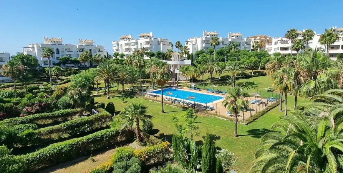 Sale of penthouse in Selwo 26