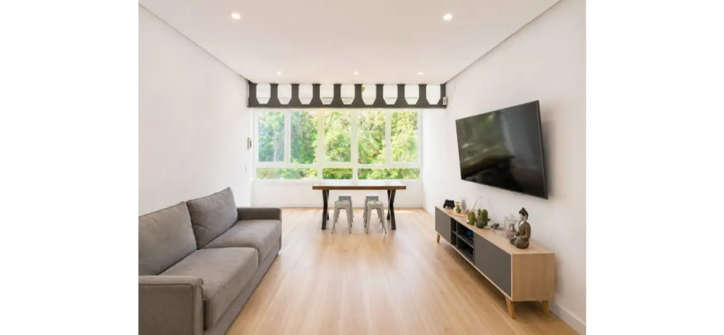 Sale of middle floor apartment in Marbella 0