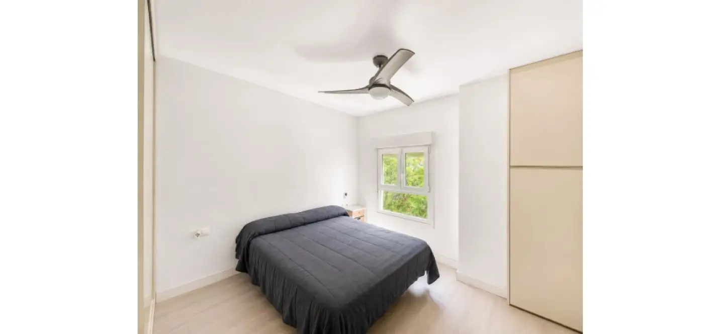 Sale of middle floor apartment in Marbella 1