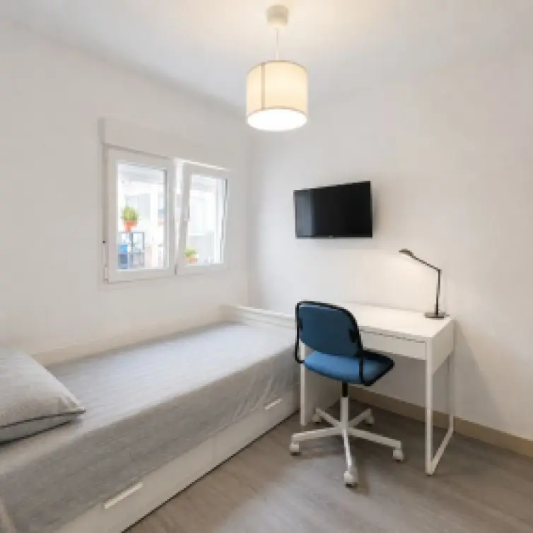 Sale of middle floor apartment in Marbella