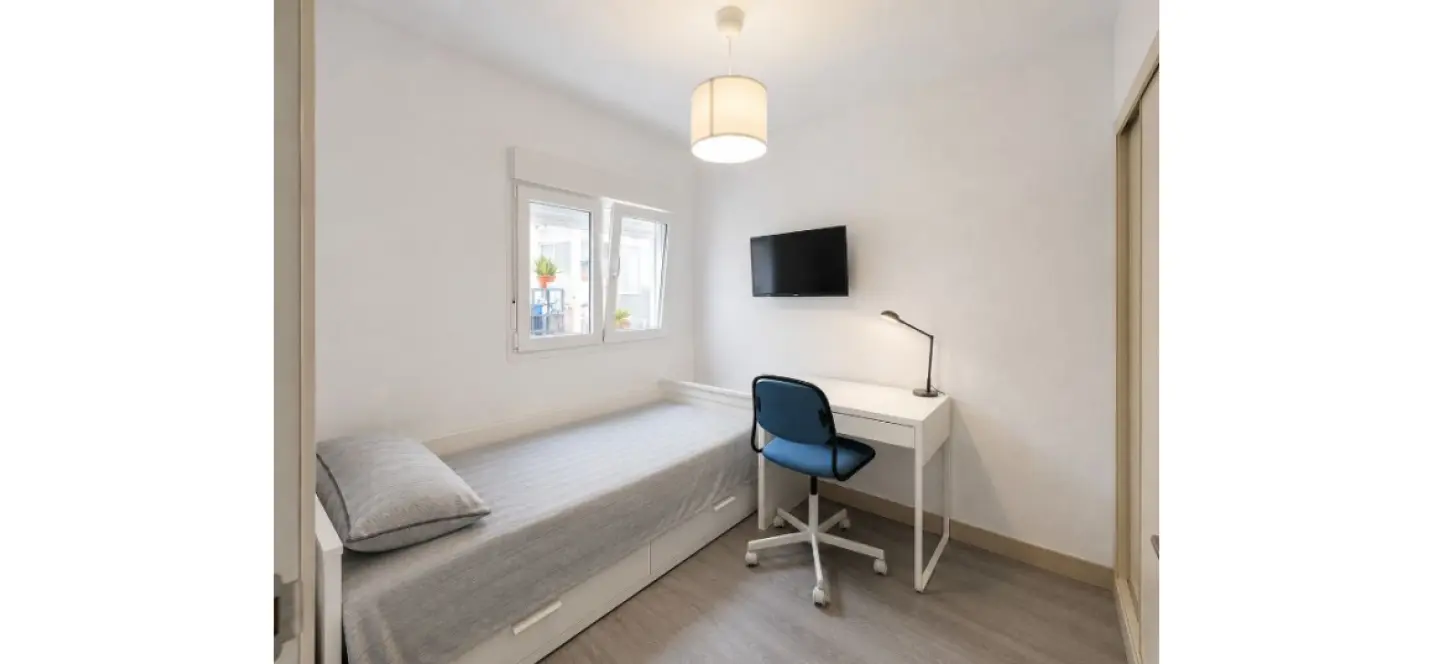 Sale of middle floor apartment in Marbella 3