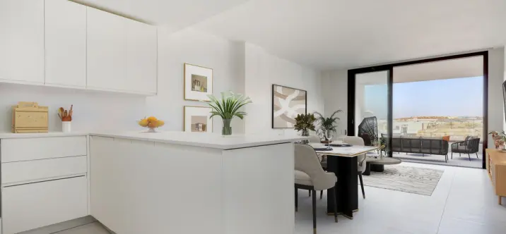 Sale of middle floor apartment in Fuengirola 4