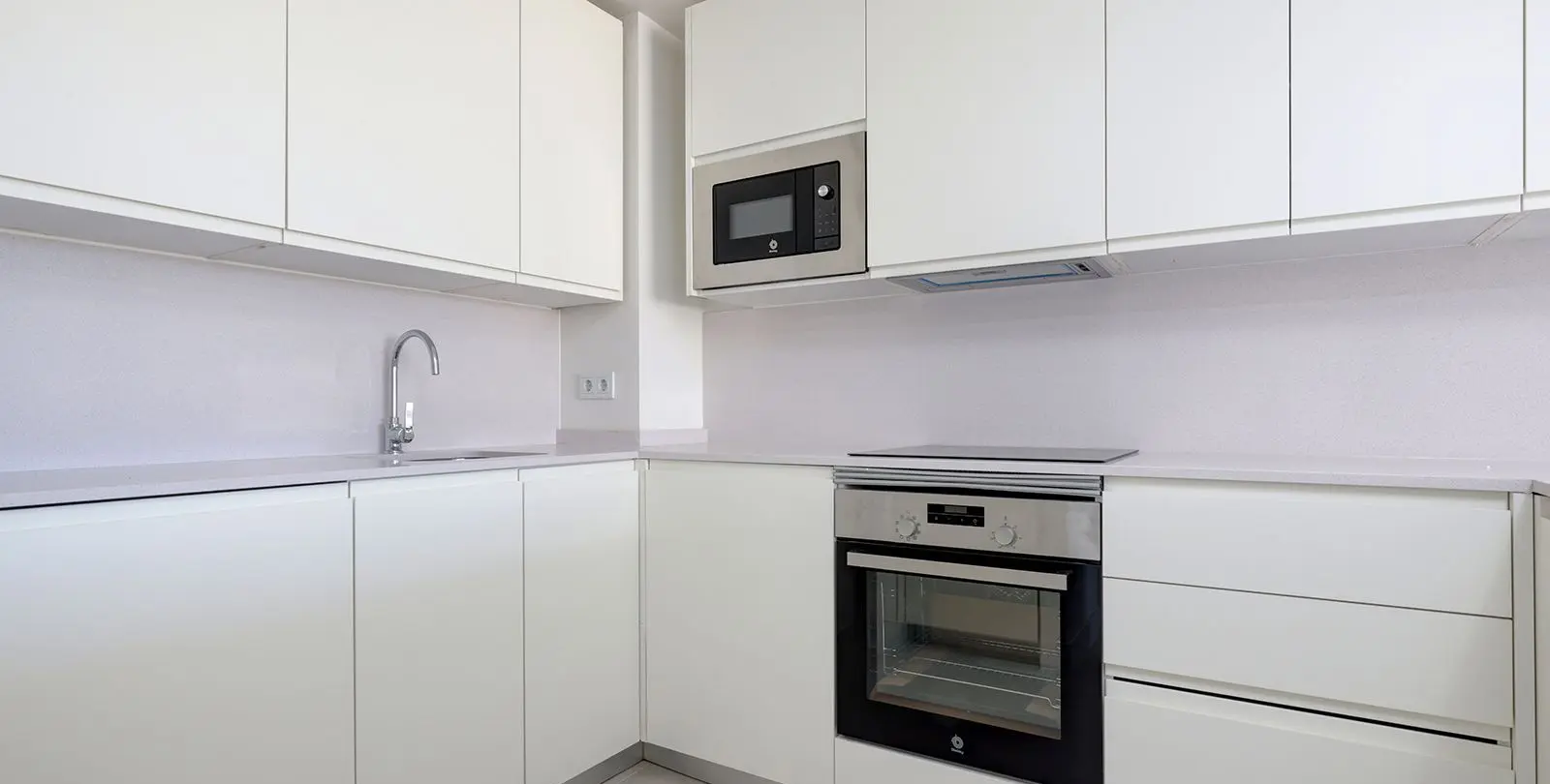 Sale of middle floor apartment in Fuengirola 9