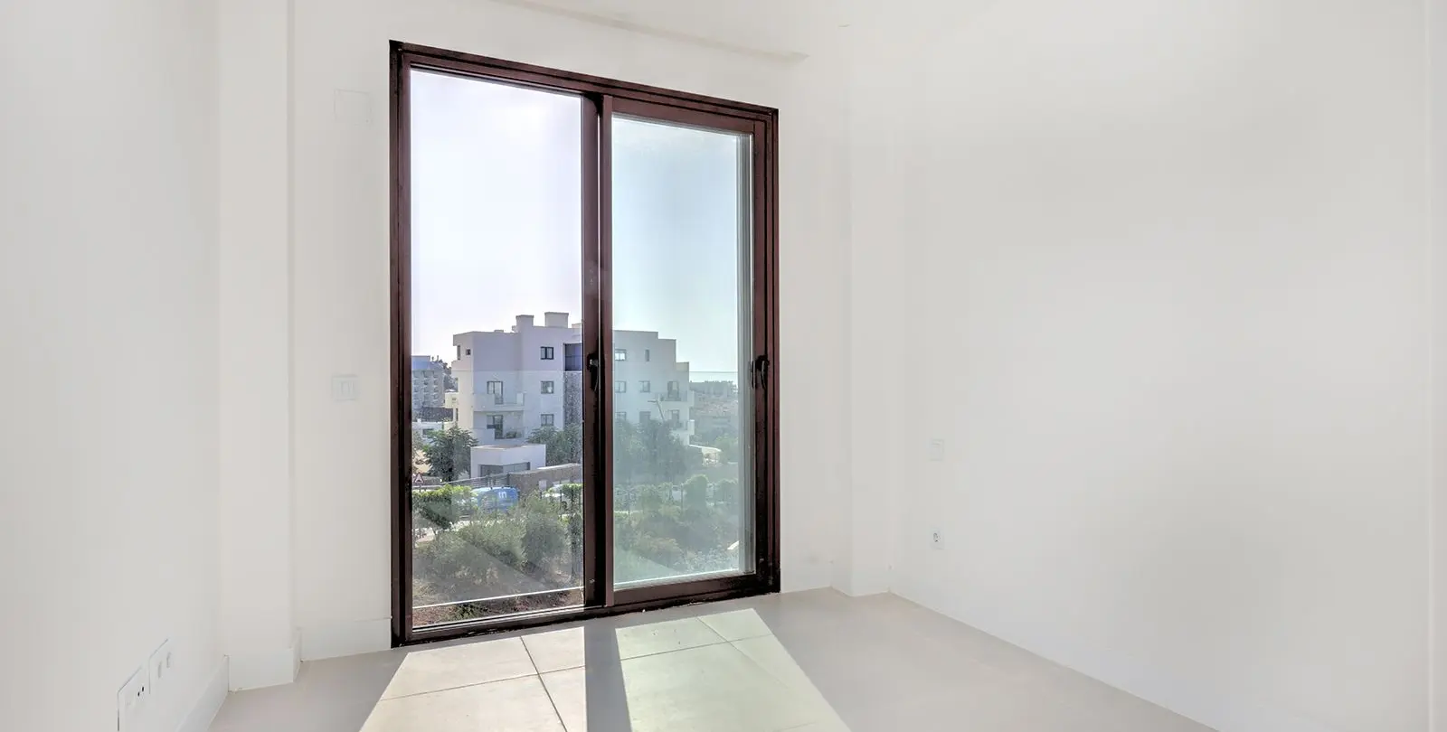 Sale of middle floor apartment in Fuengirola 16
