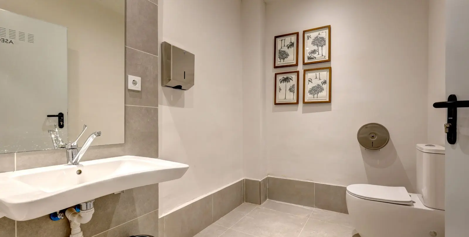 Sale of middle floor apartment in Fuengirola 23