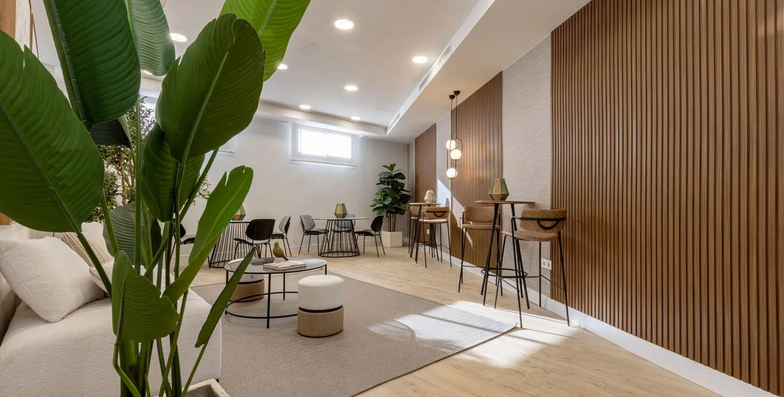 Sale of middle floor apartment in Fuengirola 25