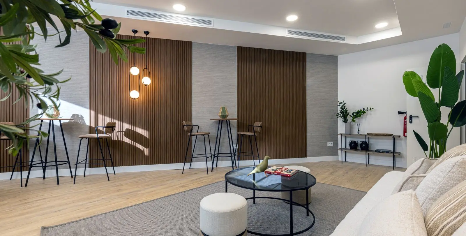 Sale of middle floor apartment in Fuengirola 29