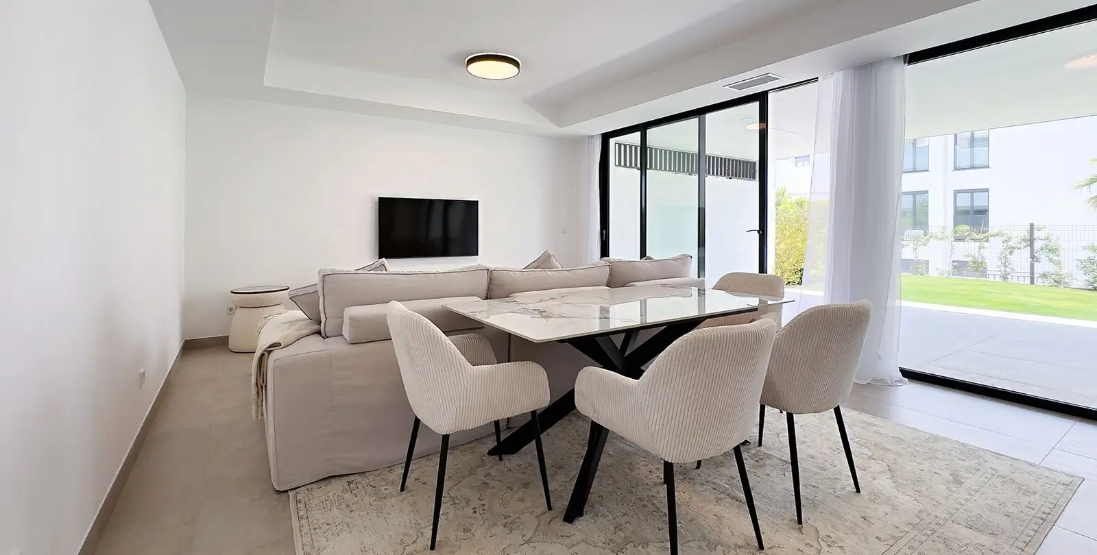 Venta de apartamento en planta baja en Cancelada 16