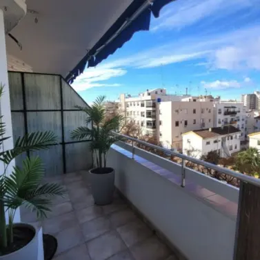 Sale of middle floor apartment in Marbella
