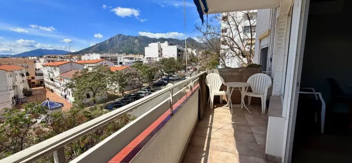 Sale of middle floor apartment in Marbella 1