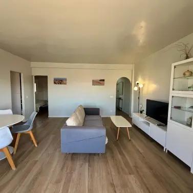 Sale of middle floor apartment in Marbella