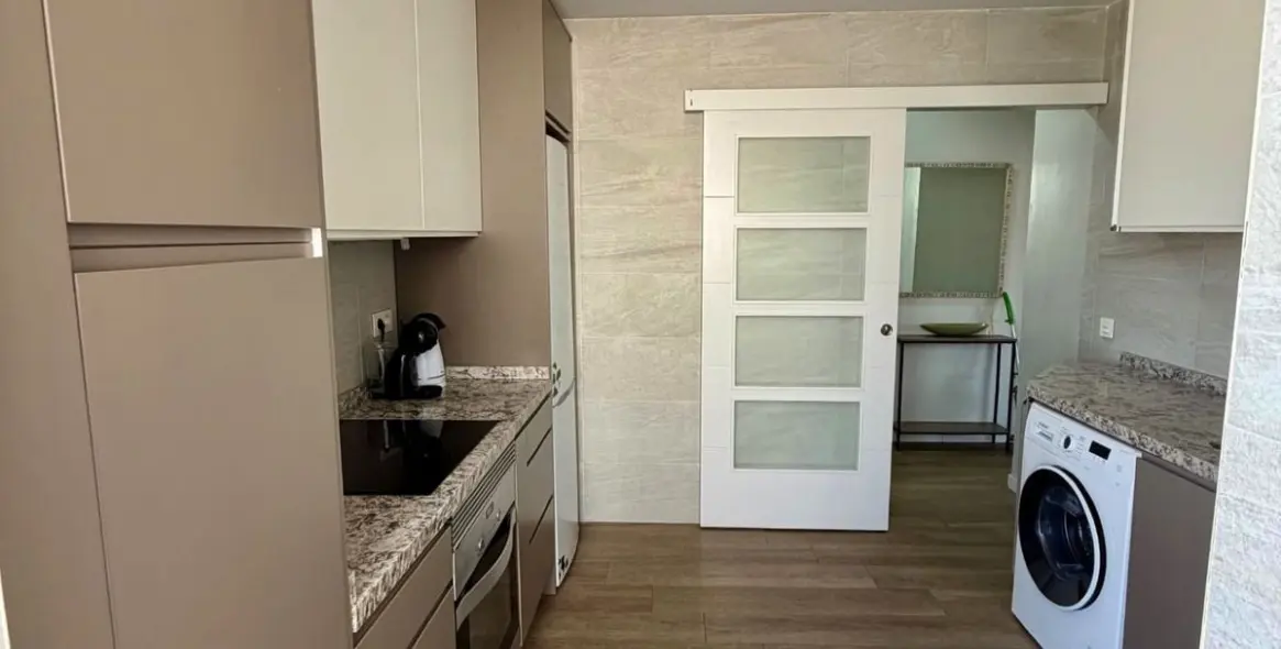 Sale of middle floor apartment in Marbella 11