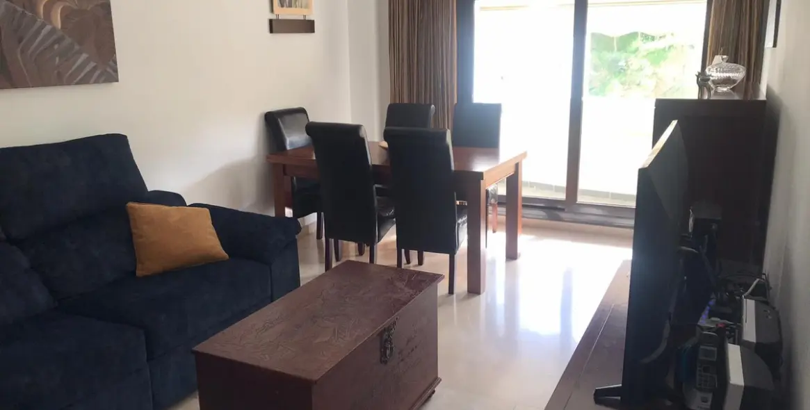 Продажа апартаментов на среднем этаже в Estepona 6