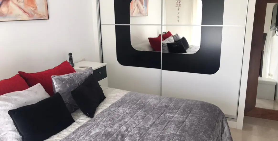 Продажа апартаментов на среднем этаже в Estepona 14