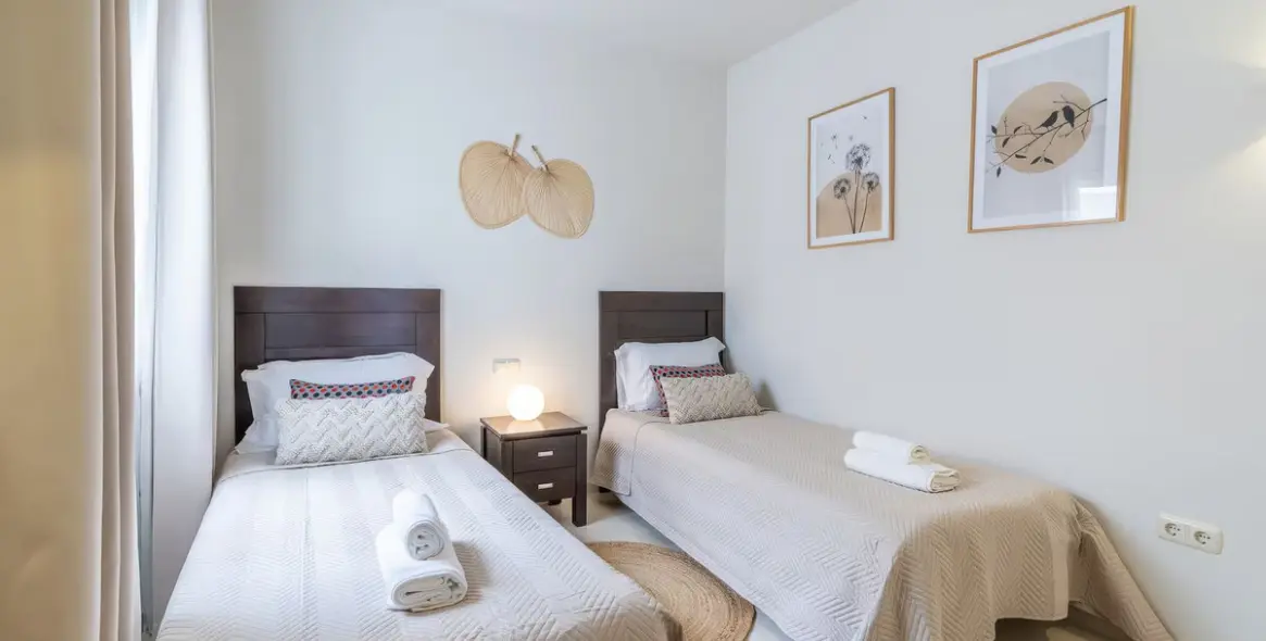 Продажа апартаментов на среднем этаже в Casares Playa 8