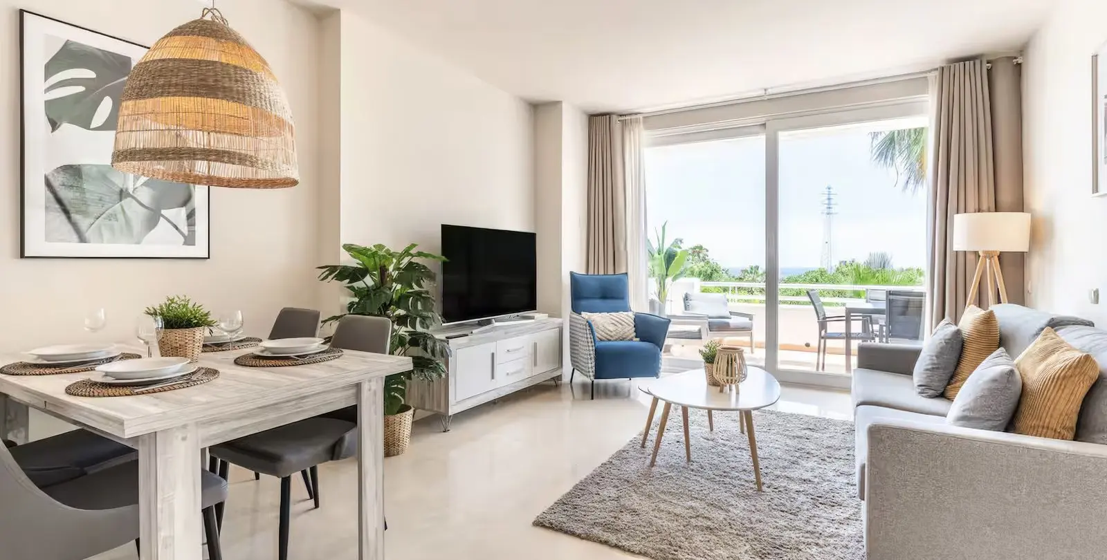 Sale of middle floor apartment in Estepona 4