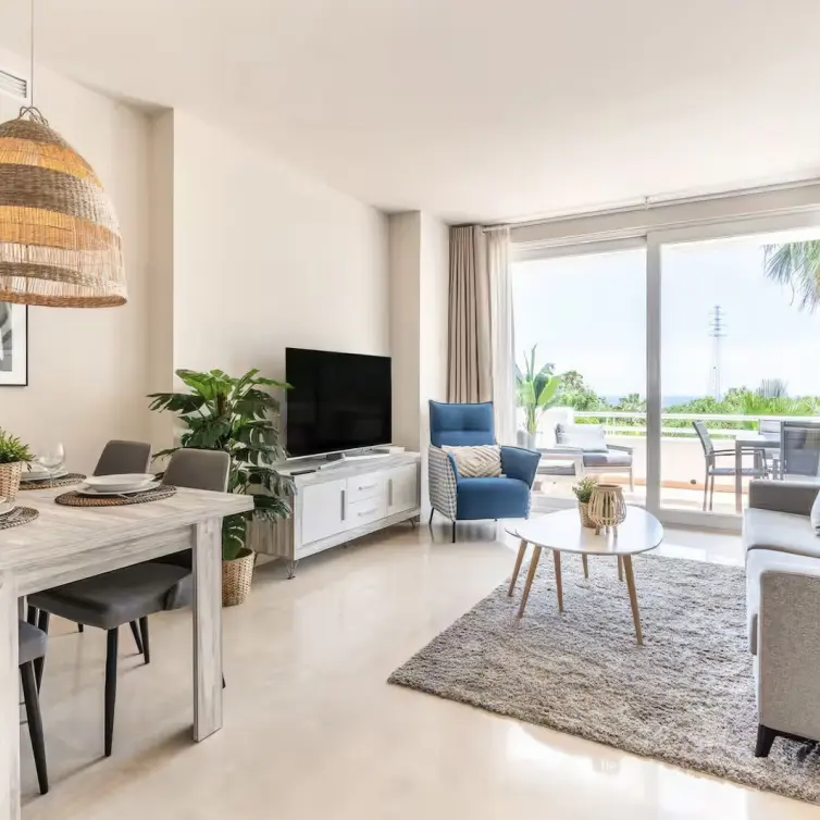 Продажа апартаментов на среднем этаже в Estepona