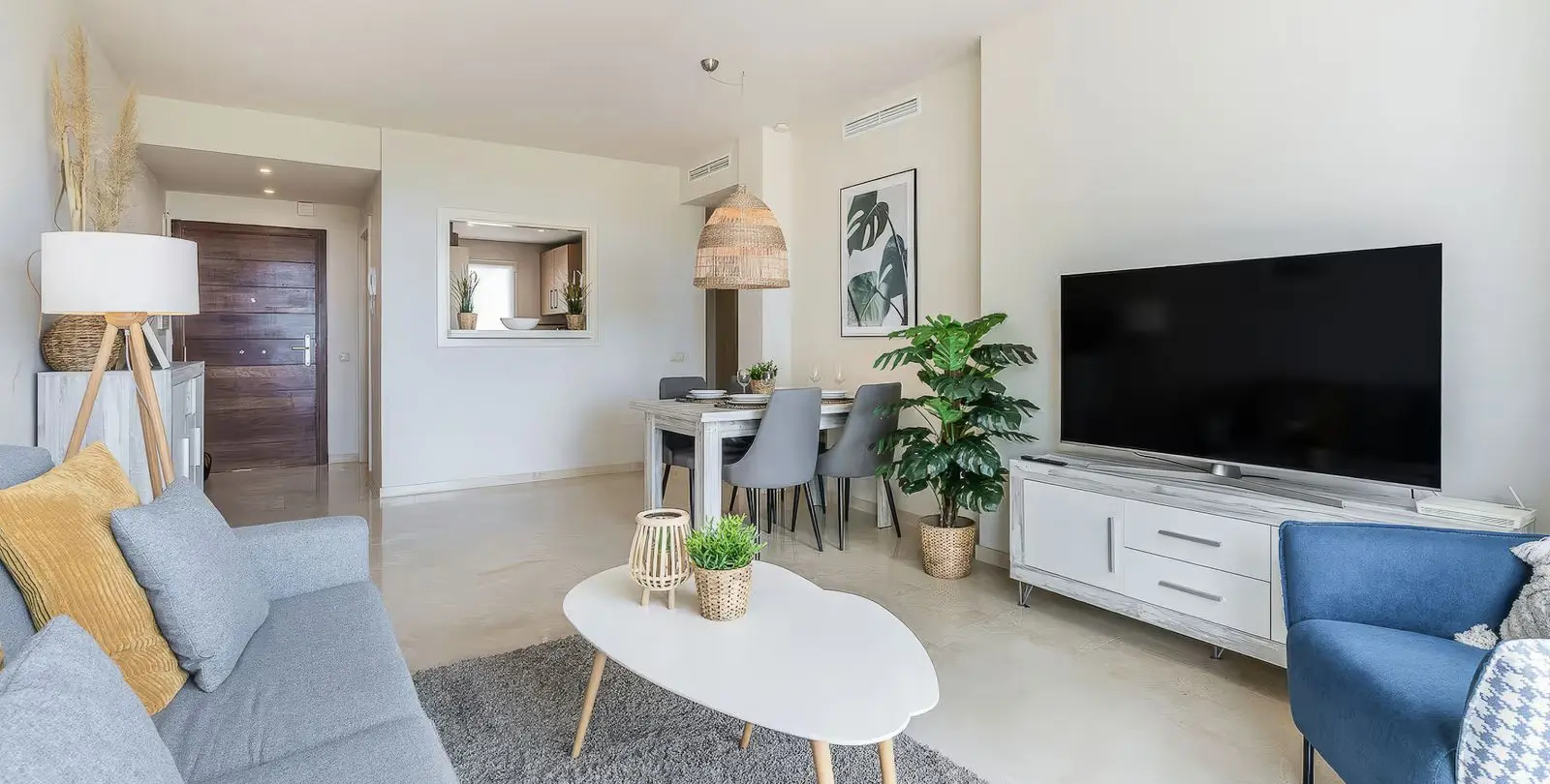 Sale of middle floor apartment in Estepona 14