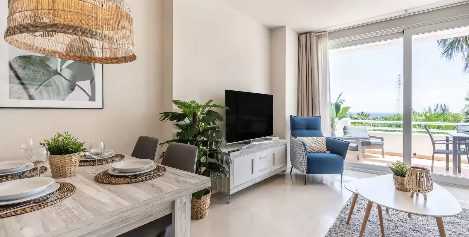 Sale of middle floor apartment in Estepona 15