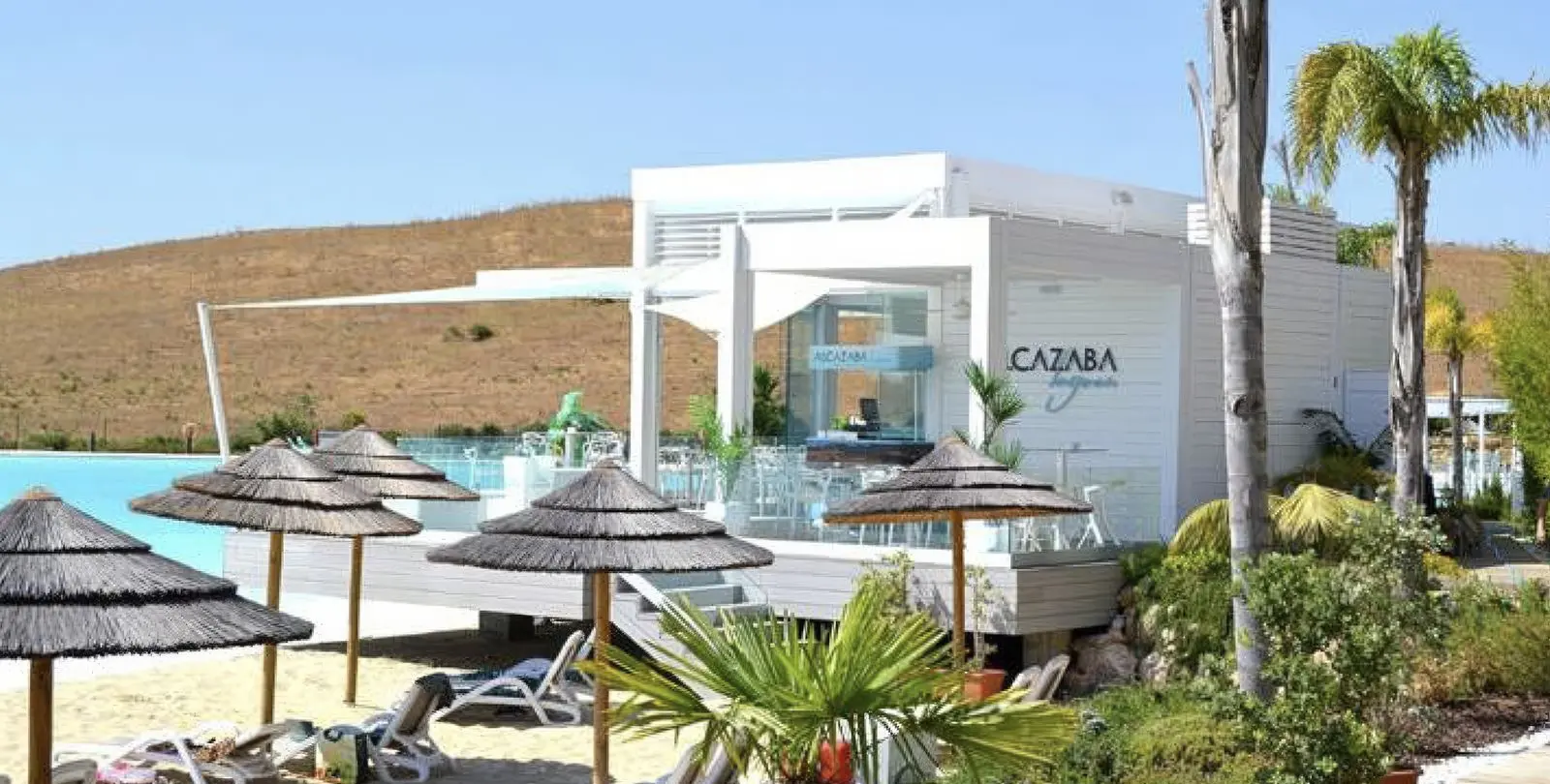 Sale of middle floor apartment in Estepona 35