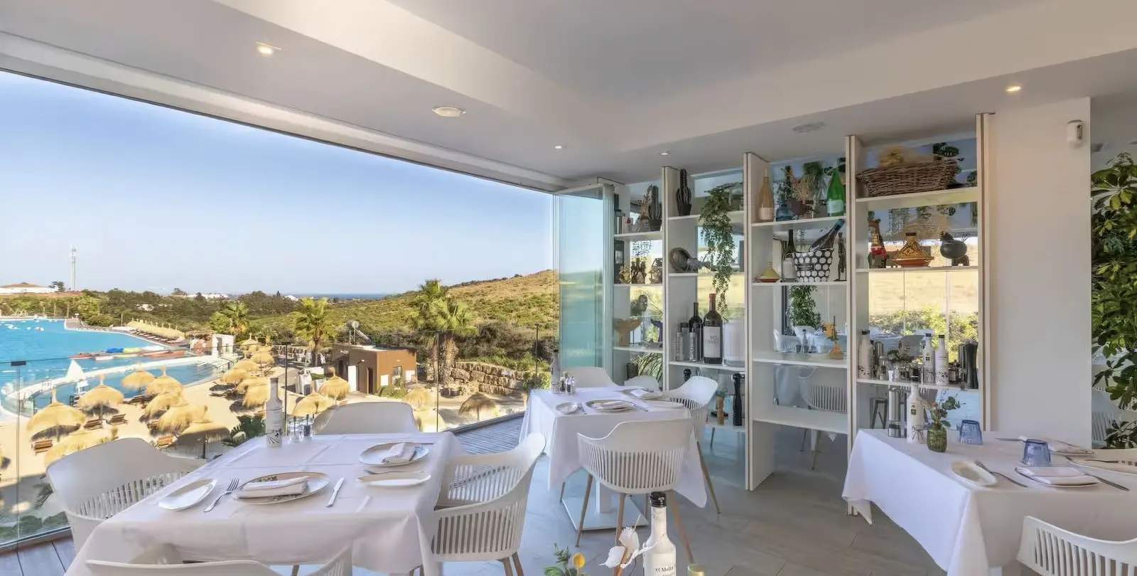 Sale of middle floor apartment in Estepona 36