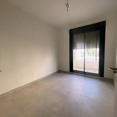 Продажа апартаментов на первом этаже в Benalmadena