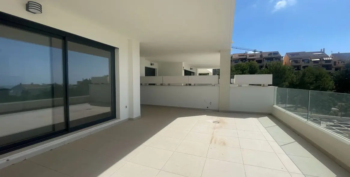 Sale of ground floor apartment in Benalmadena 25