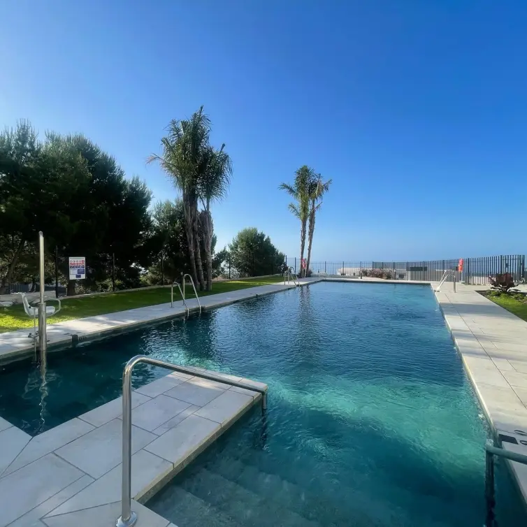 Sale of ground floor apartment in Benalmadena