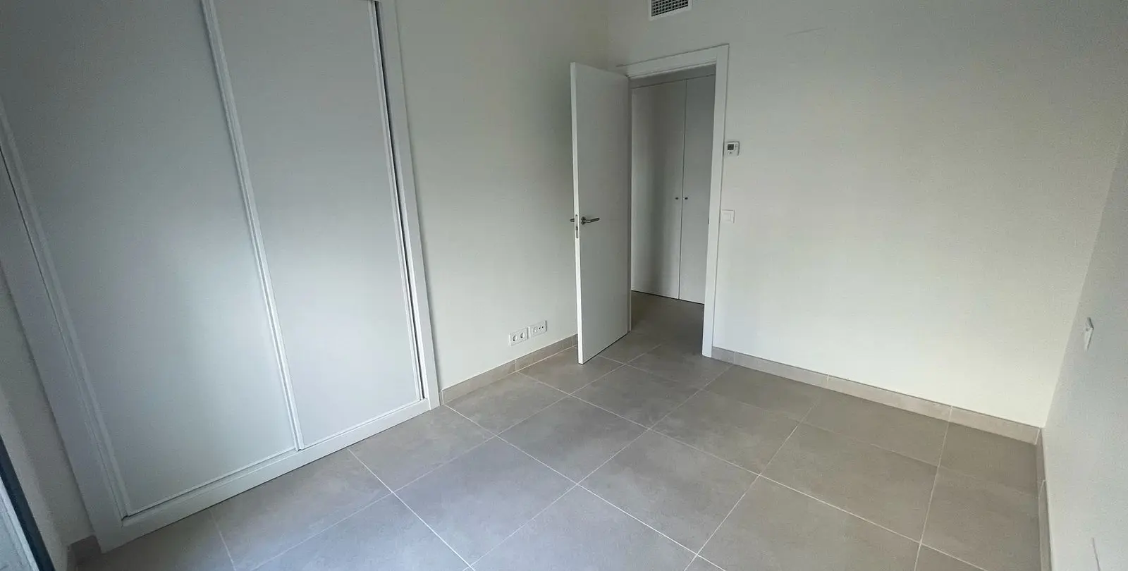 Sale of ground floor apartment in Benalmadena 10