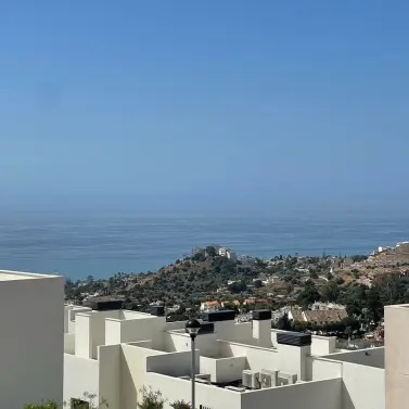 Sale of middle floor apartment in Benalmadena