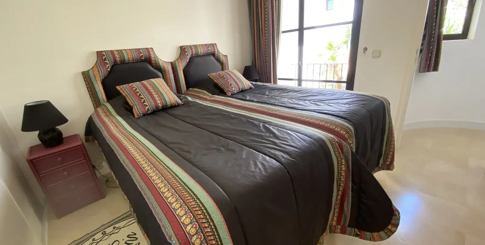 Venta de adosado en Los Arqueros 19