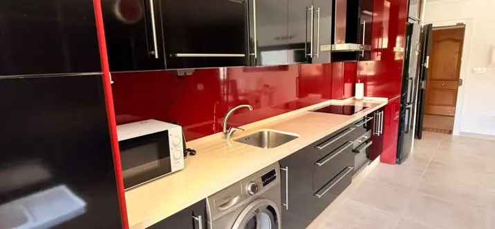 Sale of middle floor apartment in Benalmadena 1