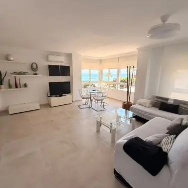 Sale of middle floor apartment in Benalmadena