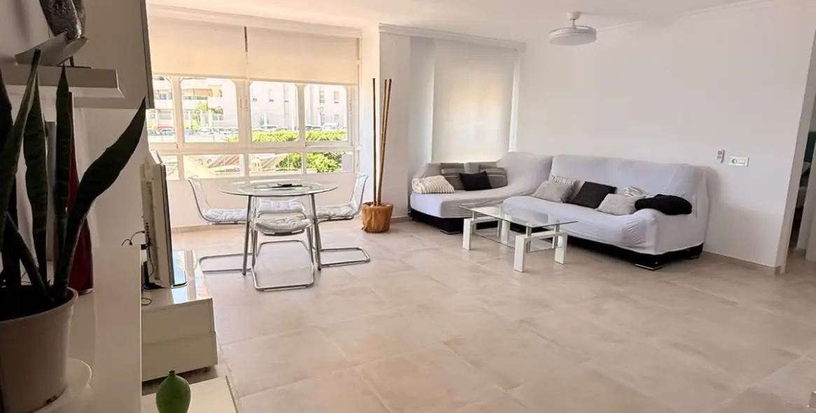 Sale of middle floor apartment in Benalmadena 5