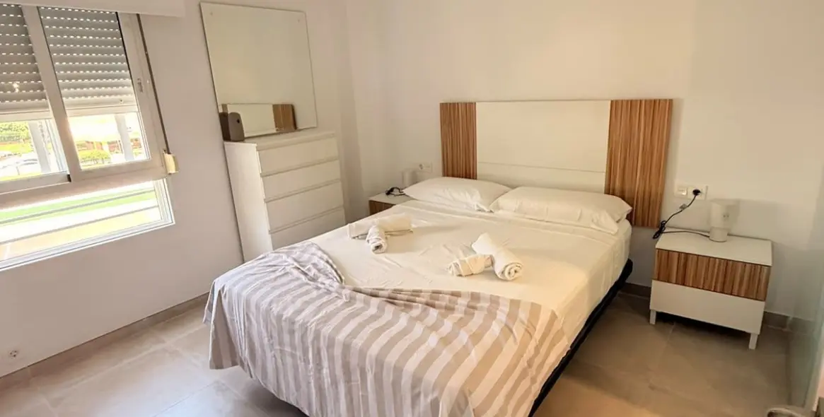 Sale of middle floor apartment in Benalmadena 14