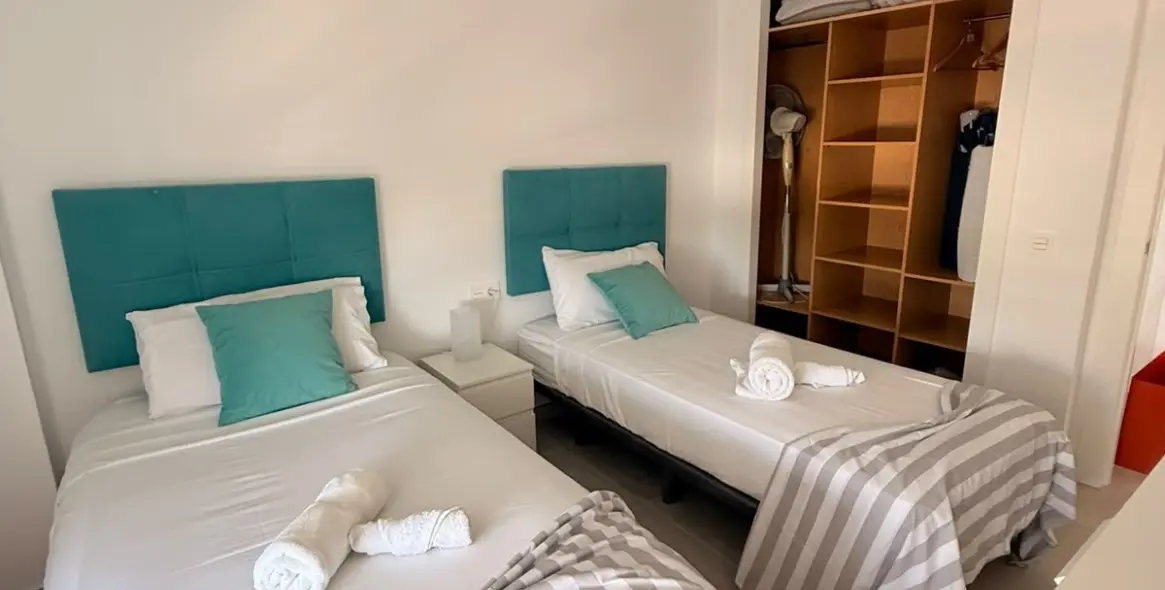Sale of middle floor apartment in Benalmadena 15
