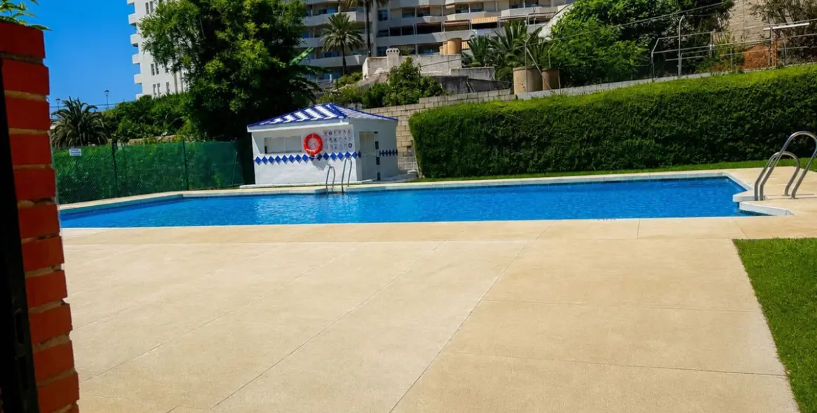 Sale of middle floor apartment in Benalmadena 21