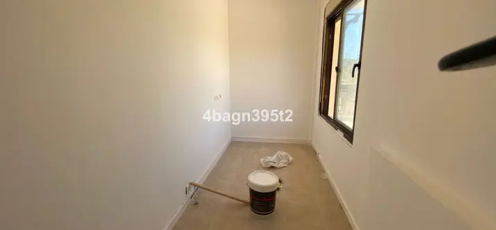 Sale of middle floor apartment in El Faro 0