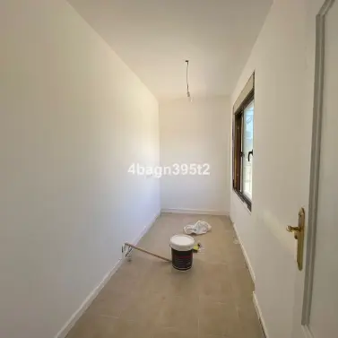 Sale of middle floor apartment in El Faro