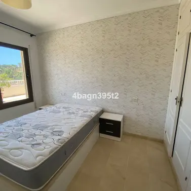 Sale of middle floor apartment in El Faro