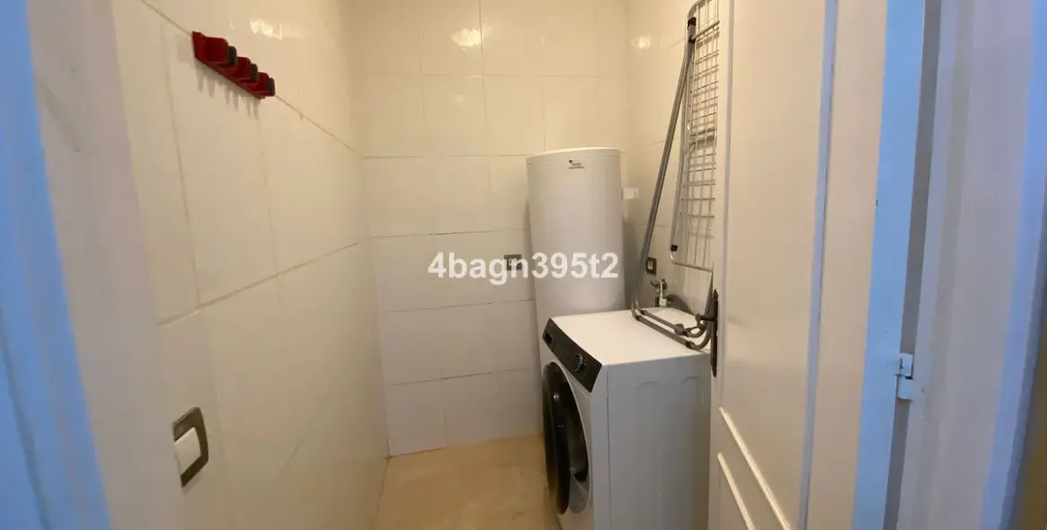 Sale of middle floor apartment in El Faro 29
