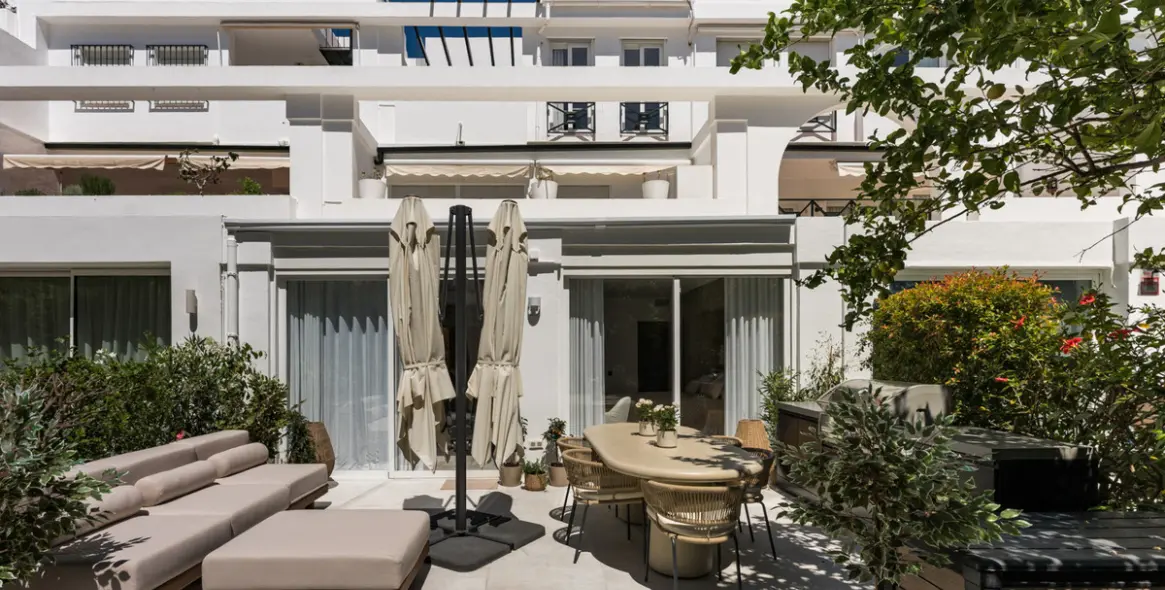 Sale of ground floor apartment in La Quinta 2